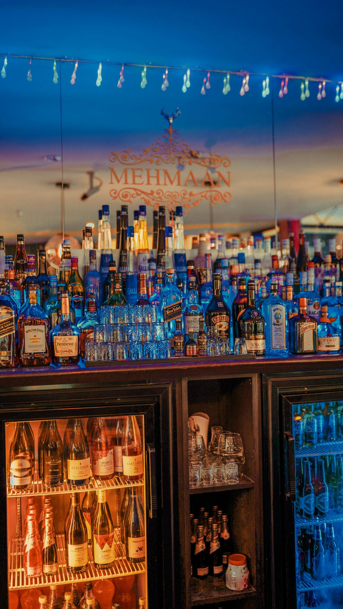 The-Surprising-Professional-Benefits-of-Joining-a-Bar-Crawl-in-Dallas-TX-scaled-1